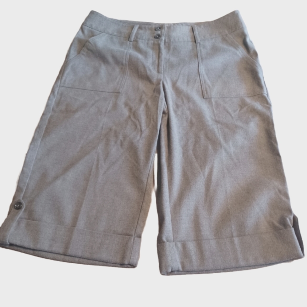 WHITE HOUSE BLACK MARKET BUSINESS CASUAL BURMUDA SHORTS SIZE 10